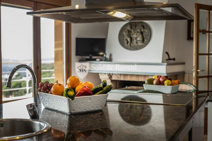 Image No.15-5 Bed Villa for sale