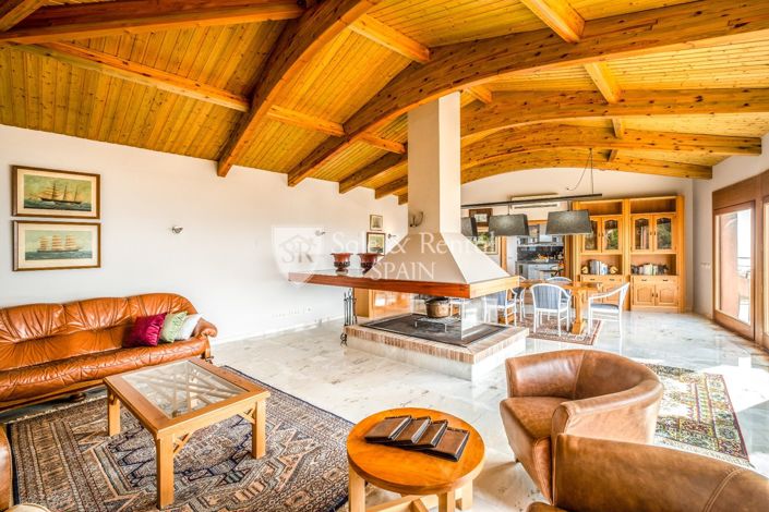 Image No.3-5 Bed Villa for sale