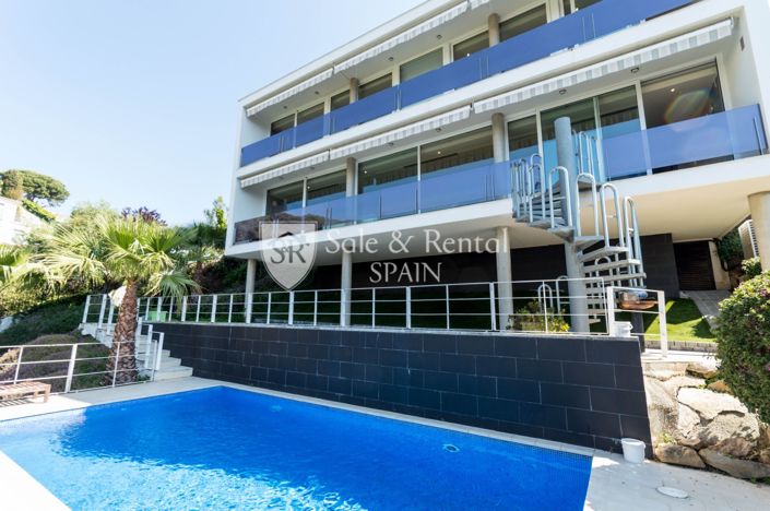 Image No.3-4 Bed Villa for sale