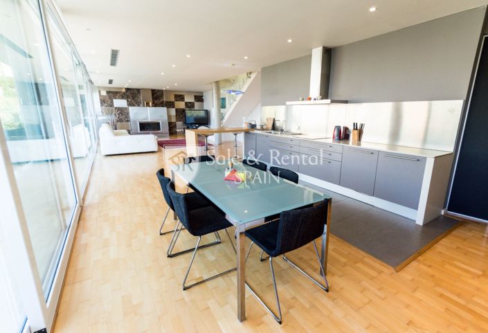 Image No.32-4 Bed Villa for sale