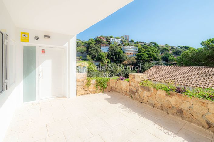 Image No.1-3 Bed Flat for sale