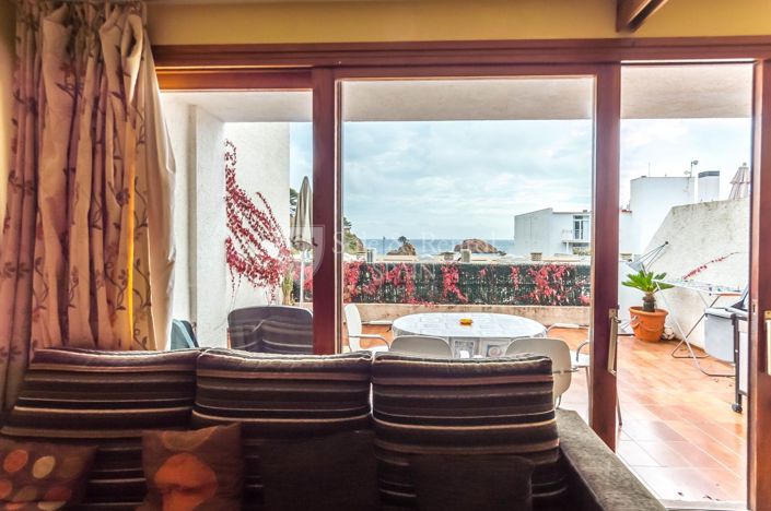 Image No.6-2 Bed Flat for sale