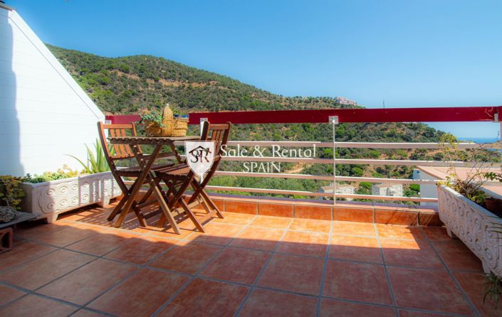 Image No.28-3 Bed Flat for sale