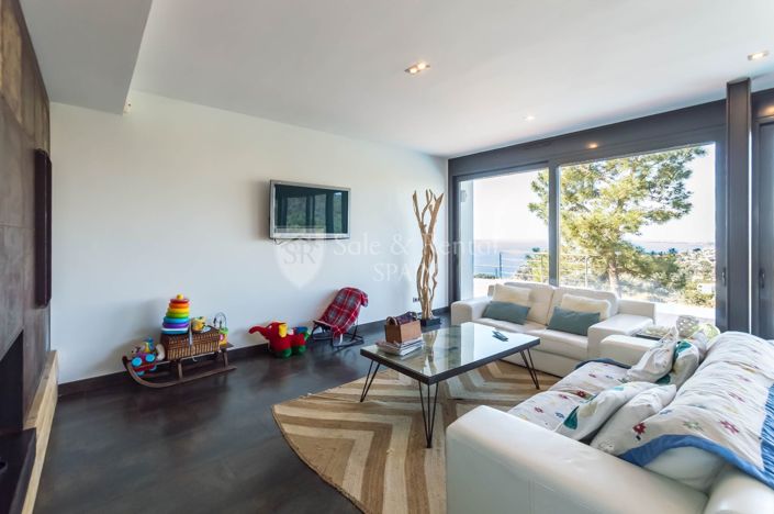 Image No.11-4 Bed Villa for sale