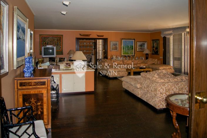 Image No.7-6 Bed Villa for sale