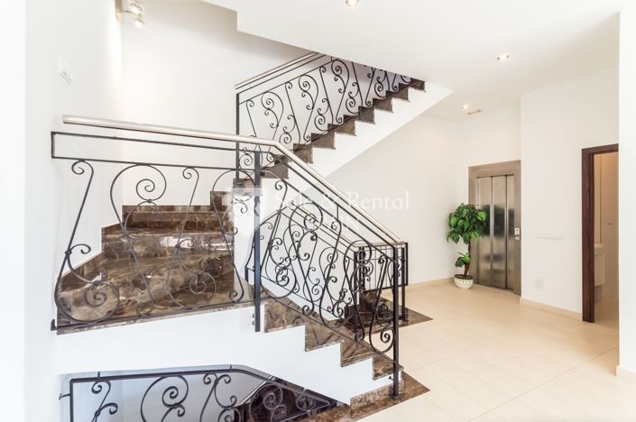 Image No.15-6 Bed Villa for sale