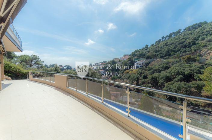 Image No.20-6 Bed Villa for sale