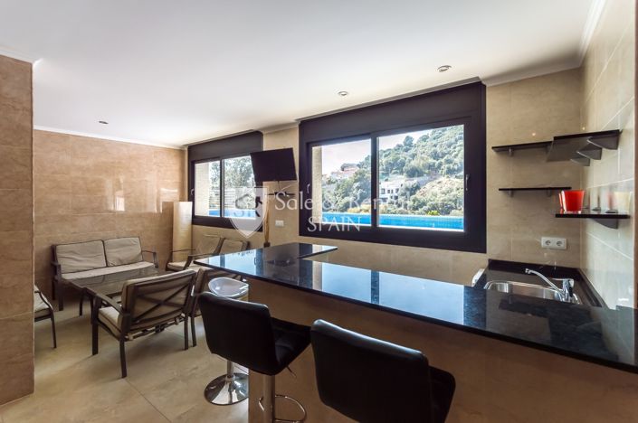 Image No.23-6 Bed Villa for sale