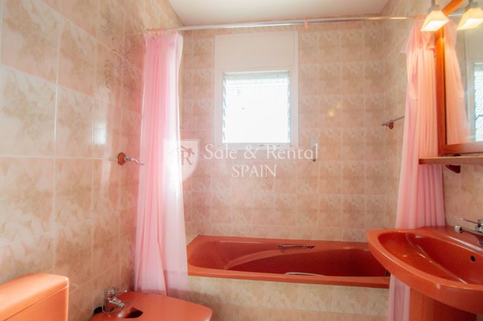 Image No.20-7 Bed Villa for sale