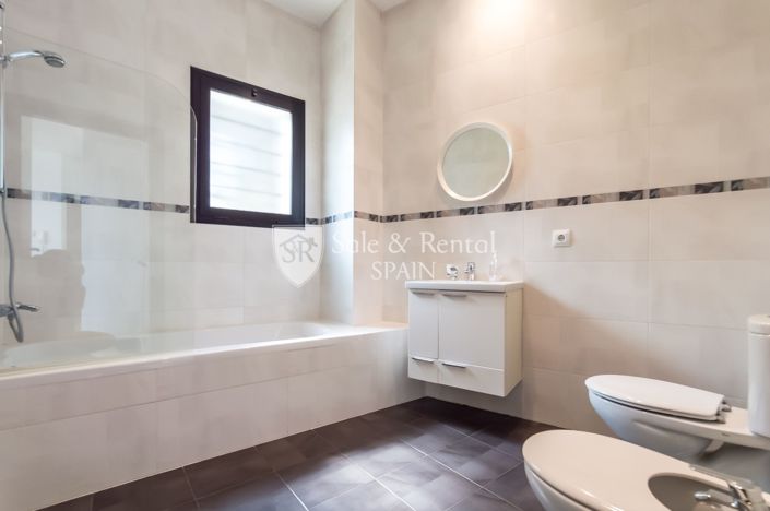 Image No.16-5 Bed Villa for sale