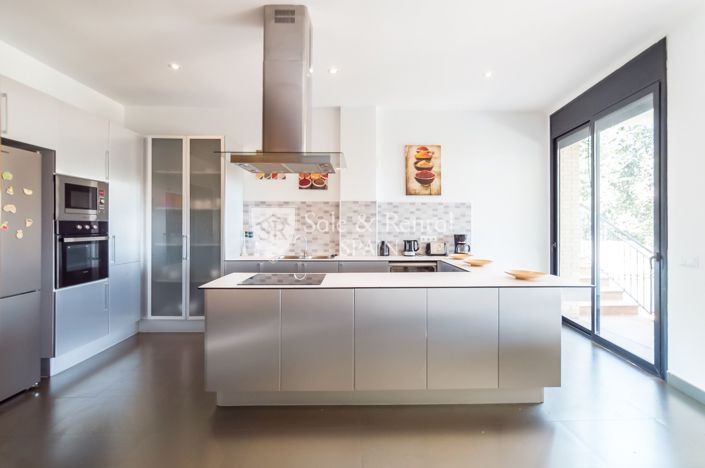 Image No.24-5 Bed Villa for sale