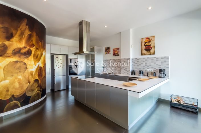 Image No.25-5 Bed Villa for sale