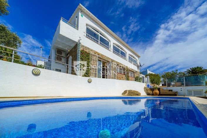 Image No.5-5 Bed Villa for sale