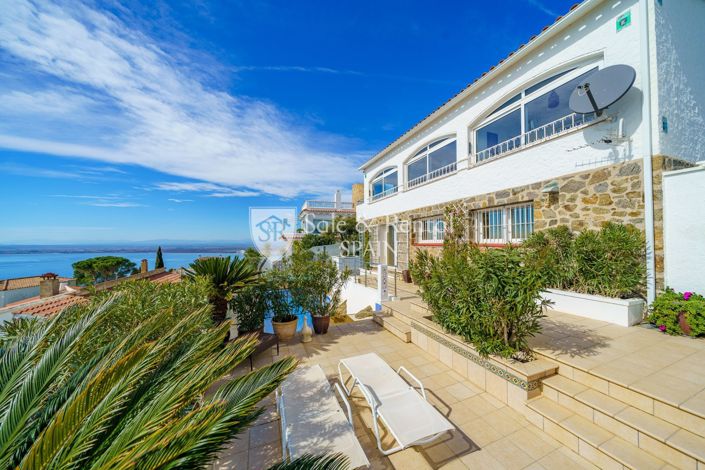 Image No.58-5 Bed Villa for sale