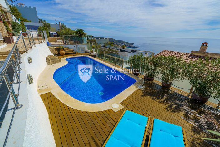 Image No.65-5 Bed Villa for sale