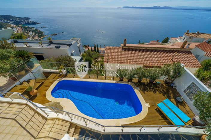 Image No.66-5 Bed Villa for sale