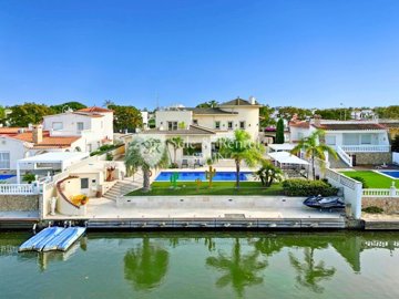 1 - Empuriabrava, Villa