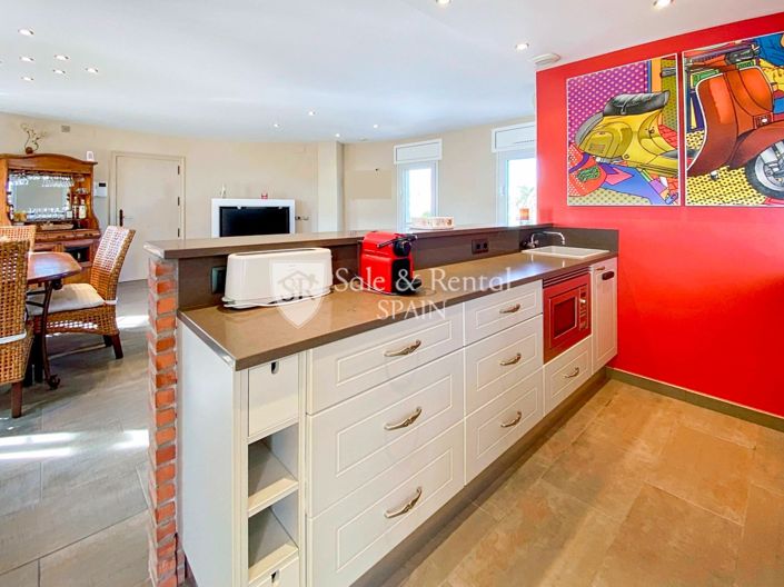 Image No.116-5 Bed Villa for sale