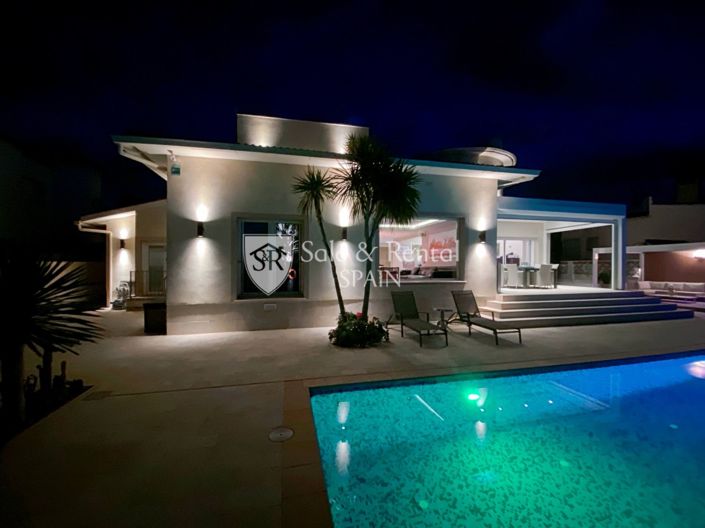 Image No.158-5 Bed Villa for sale