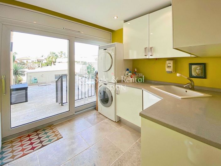 Image No.16-5 Bed Villa for sale