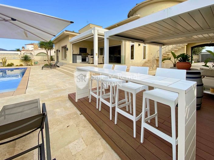 Image No.3-5 Bed Villa for sale