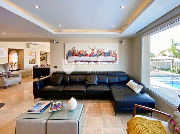 Image No.40-5 Bed Villa for sale