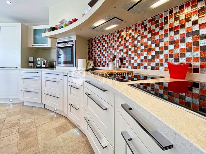 Image No.52-5 Bed Villa for sale