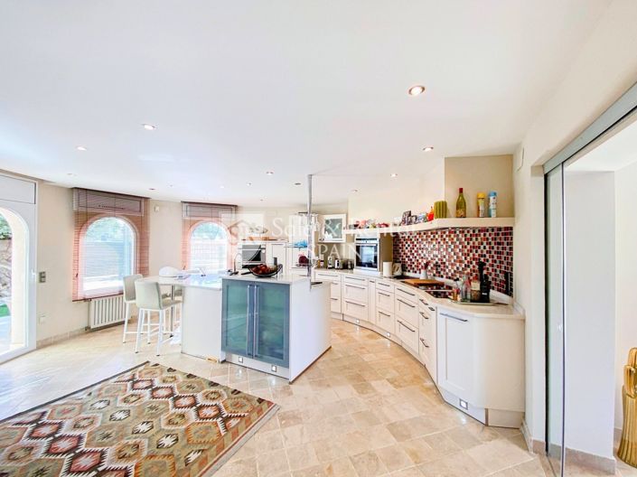 Image No.53-5 Bed Villa for sale