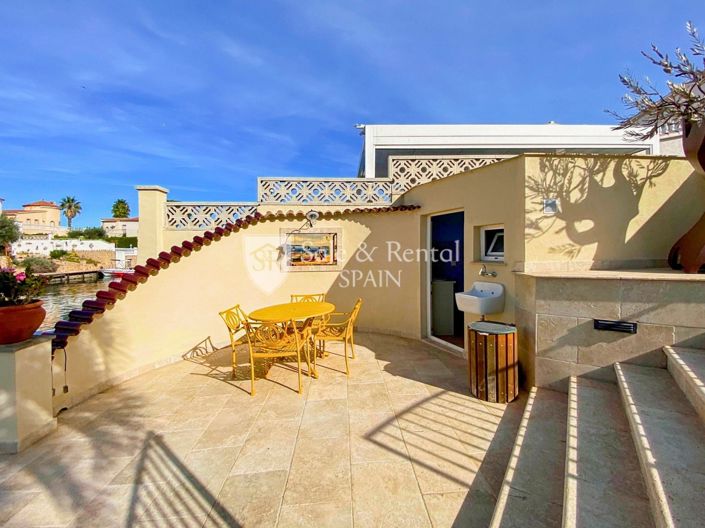 Image No.67-5 Bed Villa for sale