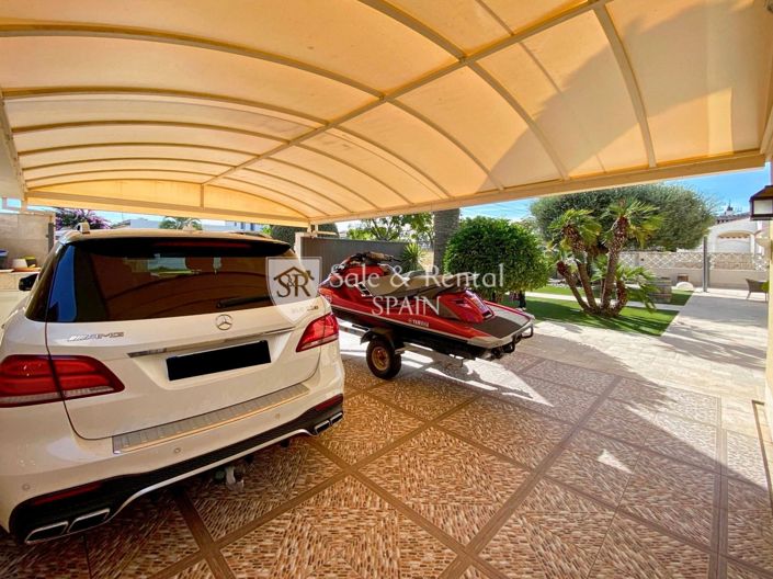 Image No.73-5 Bed Villa for sale