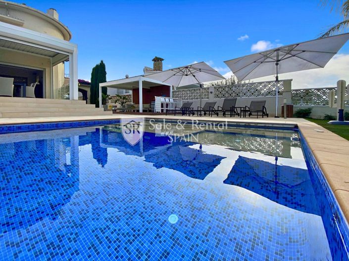 Image No.8-5 Bed Villa for sale