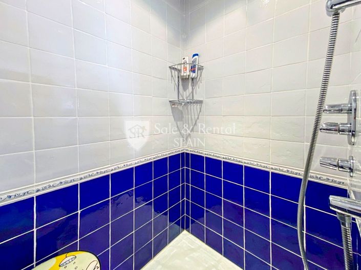 Image No.97-5 Bed Villa for sale