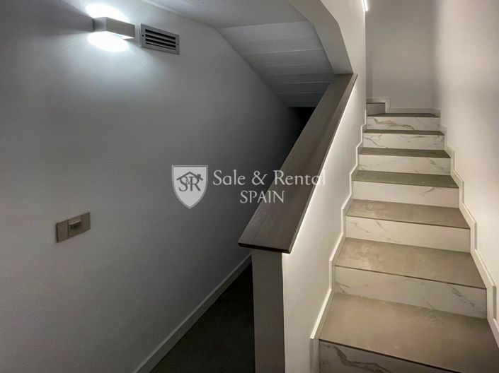 Image No.13-4 Bed Villa for sale