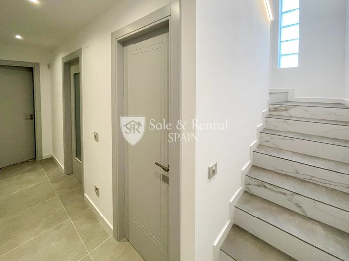 Image No.18-4 Bed Villa for sale