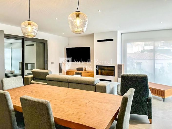 Image No.7-4 Bed Villa for sale