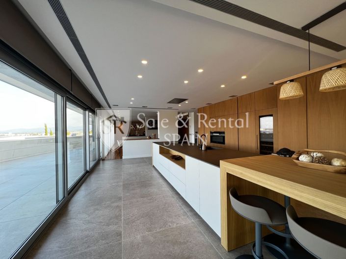 Image No.10-6 Bed Villa for sale