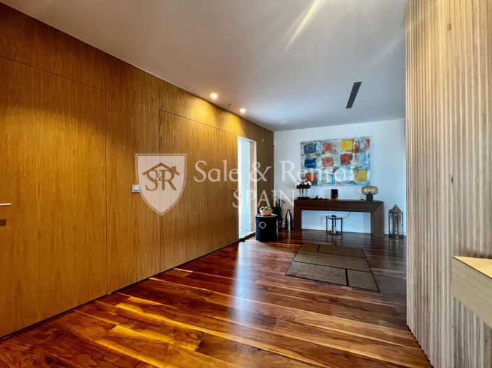 Image No.9-6 Bed Villa for sale