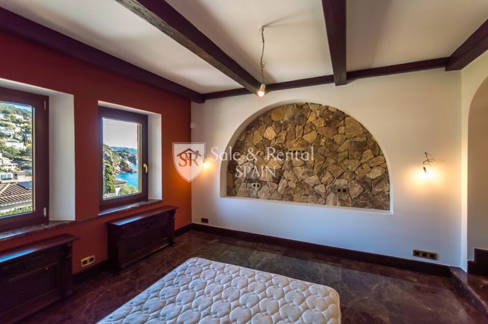 Image No.45-4 Bed Villa for sale