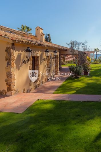 Image No.58-4 Bed Villa for sale