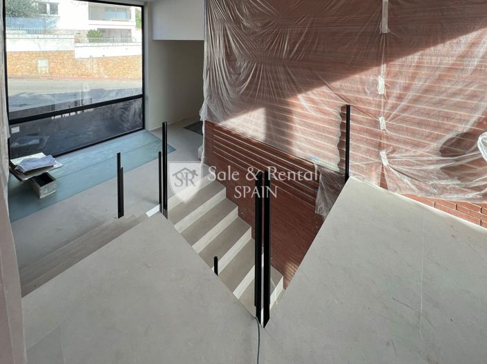 Image No.20-6 Bed Villa for sale