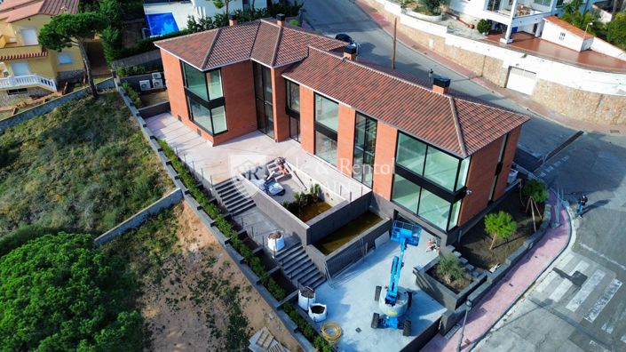 Image No.25-6 Bed Villa for sale