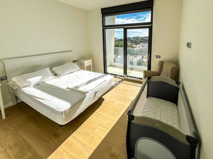 Image No.17-5 Bed Villa for sale