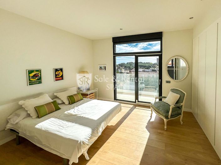 Image No.25-5 Bed Villa for sale