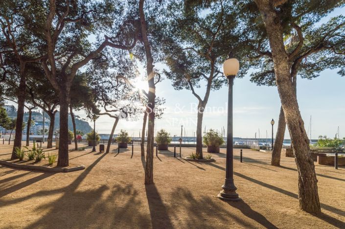 Image No.3-4 Bed Villa for sale