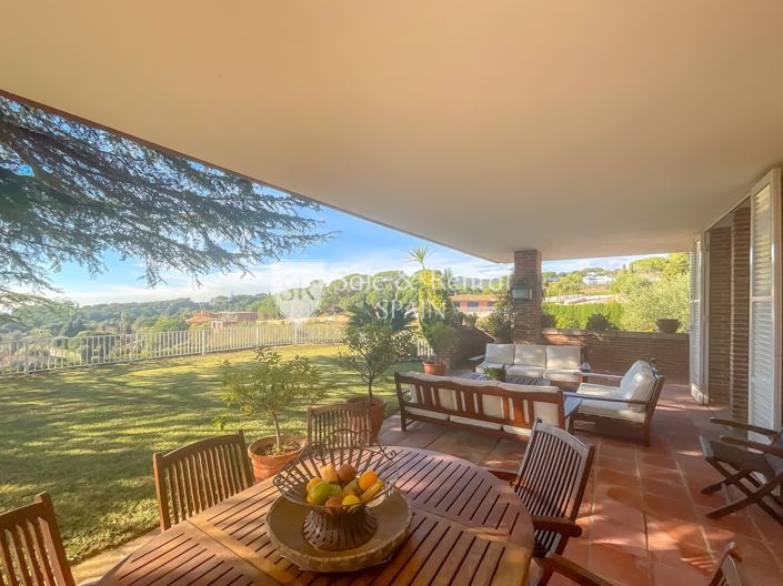 Image No.100-4 Bed Villa for sale