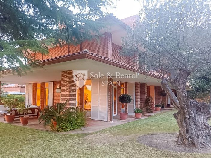 Image No.108-4 Bed Villa for sale
