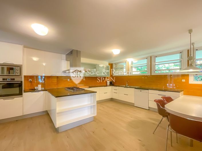 Image No.34-4 Bed Villa for sale