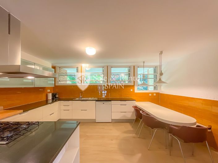 Image No.35-4 Bed Villa for sale