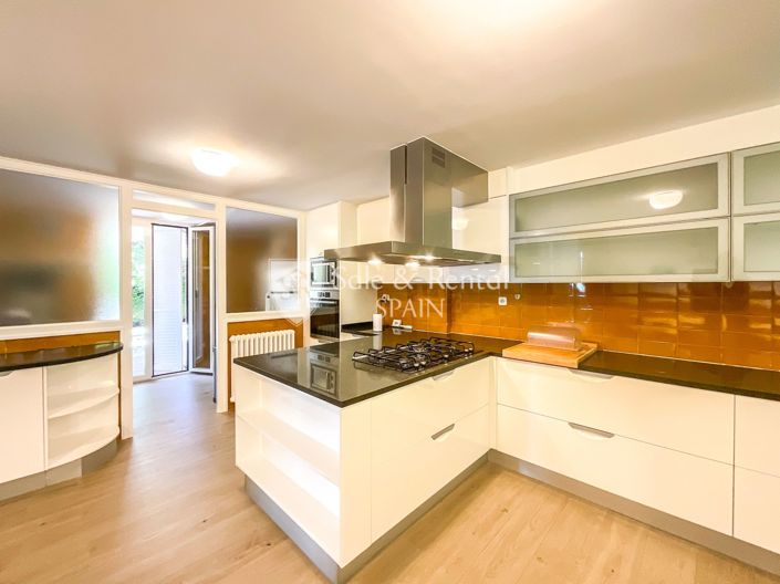 Image No.39-4 Bed Villa for sale