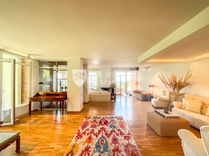 Image No.4-4 Bed Villa for sale